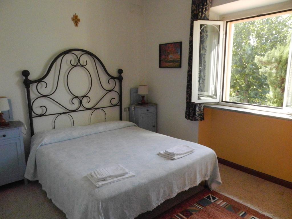 Residence Il Colle Collestrada Phòng bức ảnh